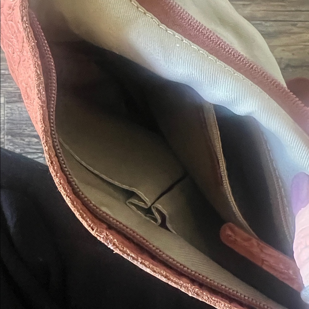 American leather co. brand Embossed Leather Backpack purse - Picture 5 of 10